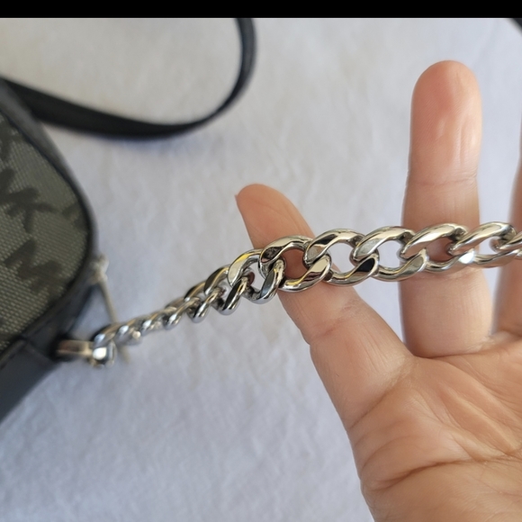 Michael Kors crossbody bag - Picture 8 of 12